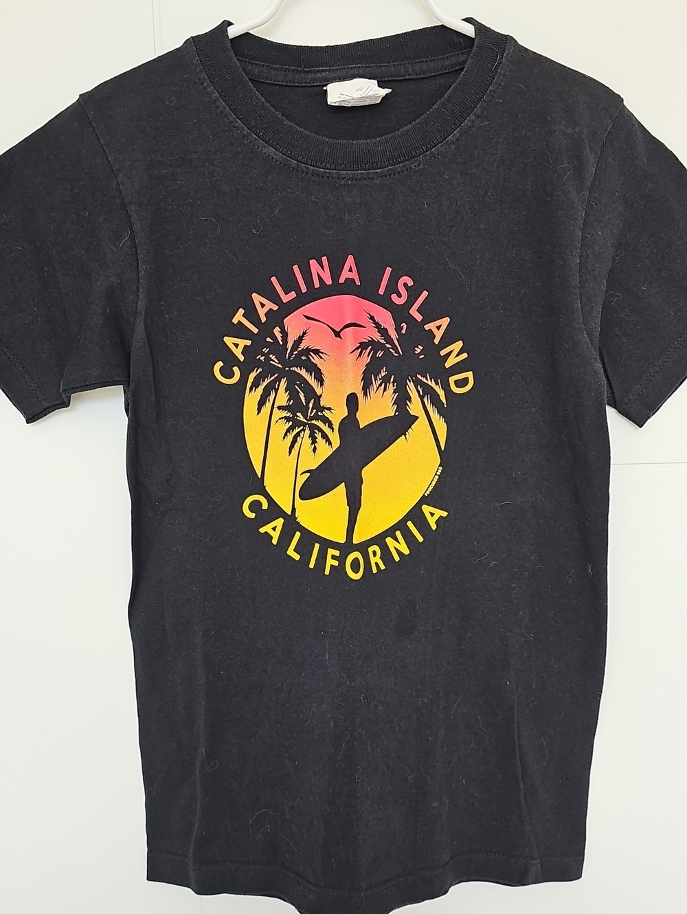 Catalina Island Black Kids Tee w/ Yellow-to-Pink Sunset Surf Graphic Boys Sz L